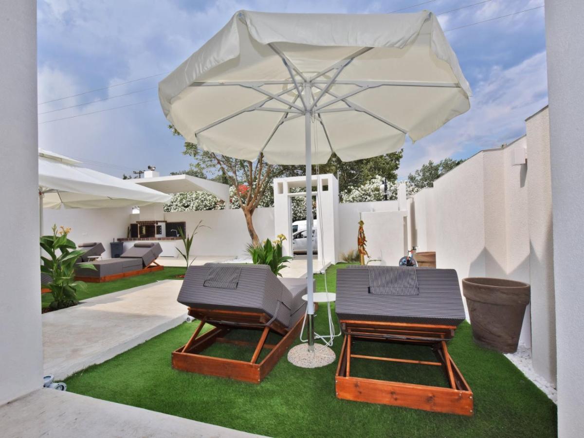 4 Elements Seaside Luxury Suites By Rentalspro Services Nea Moudania Halkidiki Exterior foto
